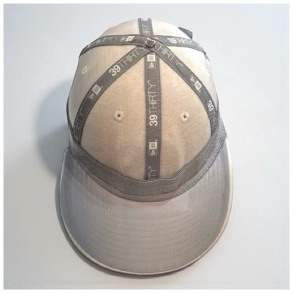 New Era 39Thirty Men’s Baltimore Orioles Hat. White, Silver. Small/Medium - Picture 7 of 7